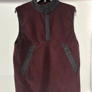 Hill City Vest M Burgundy Fleece Zip Pockets Mock Neck Layering Urban Utility